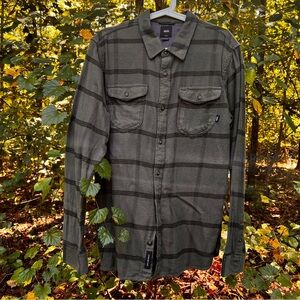 Vans Green Plaid Button-Up Shirt EUC